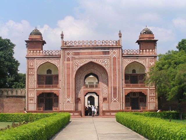 Entrance gate