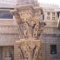 Jaisalmer Fort temple: Human figures on&nbsp;brackets