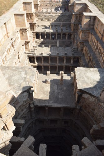 well shaft and various levels of vav at eastern end