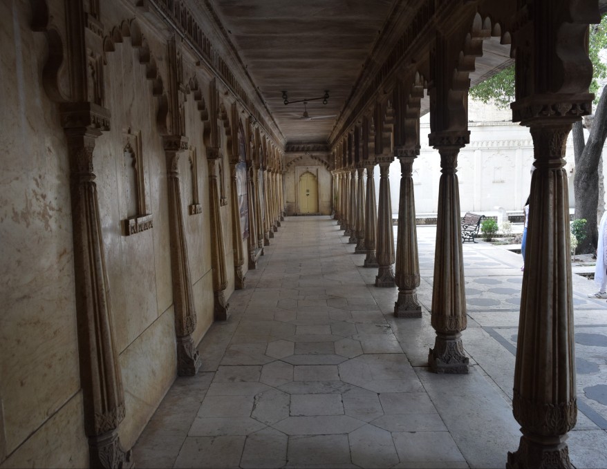 Pillared corridors