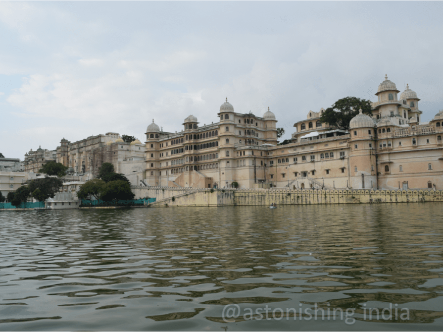 City Palace on banks of Lake Pichola