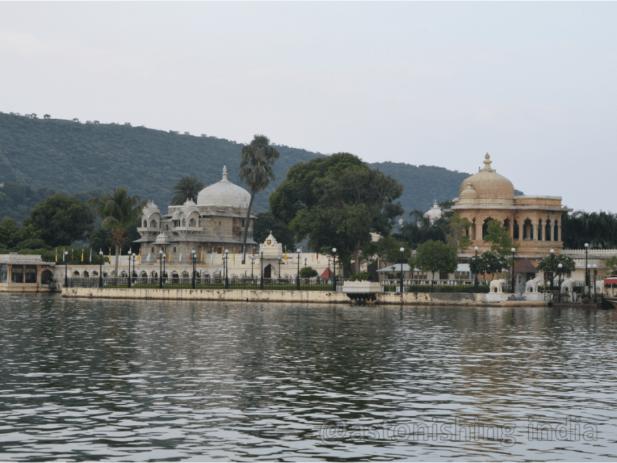 Jag Mandir Palace in lake