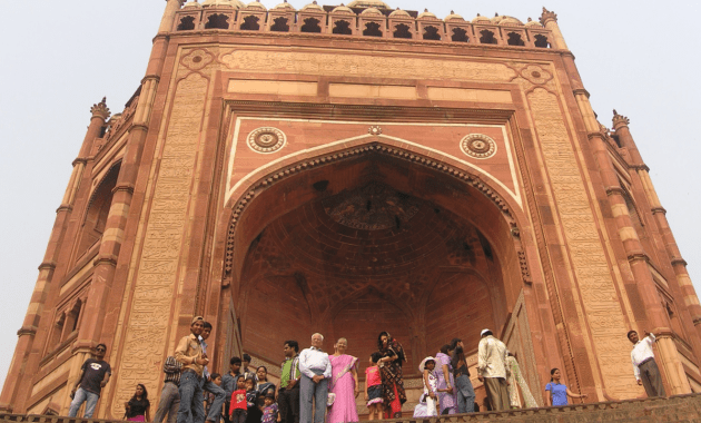 Buland darwaza