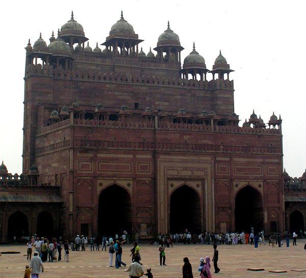 The rear side of Buland darwaza from Masjid's courtyard