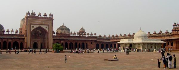 Jama Masjid and courtyard