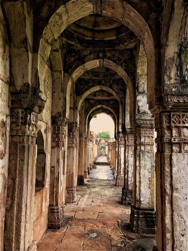 arched gallery champaner