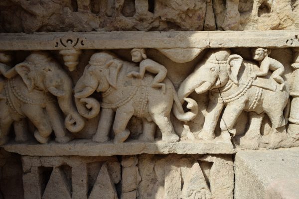 Elephant motifs at Vav